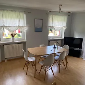 Modern Eingerichtete Mit 2 Schlafzimmern Apartment